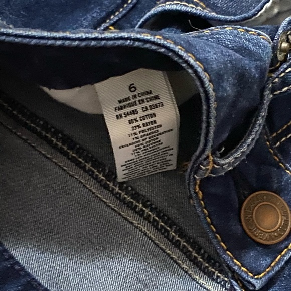 Shorts - Picture 2 of 3